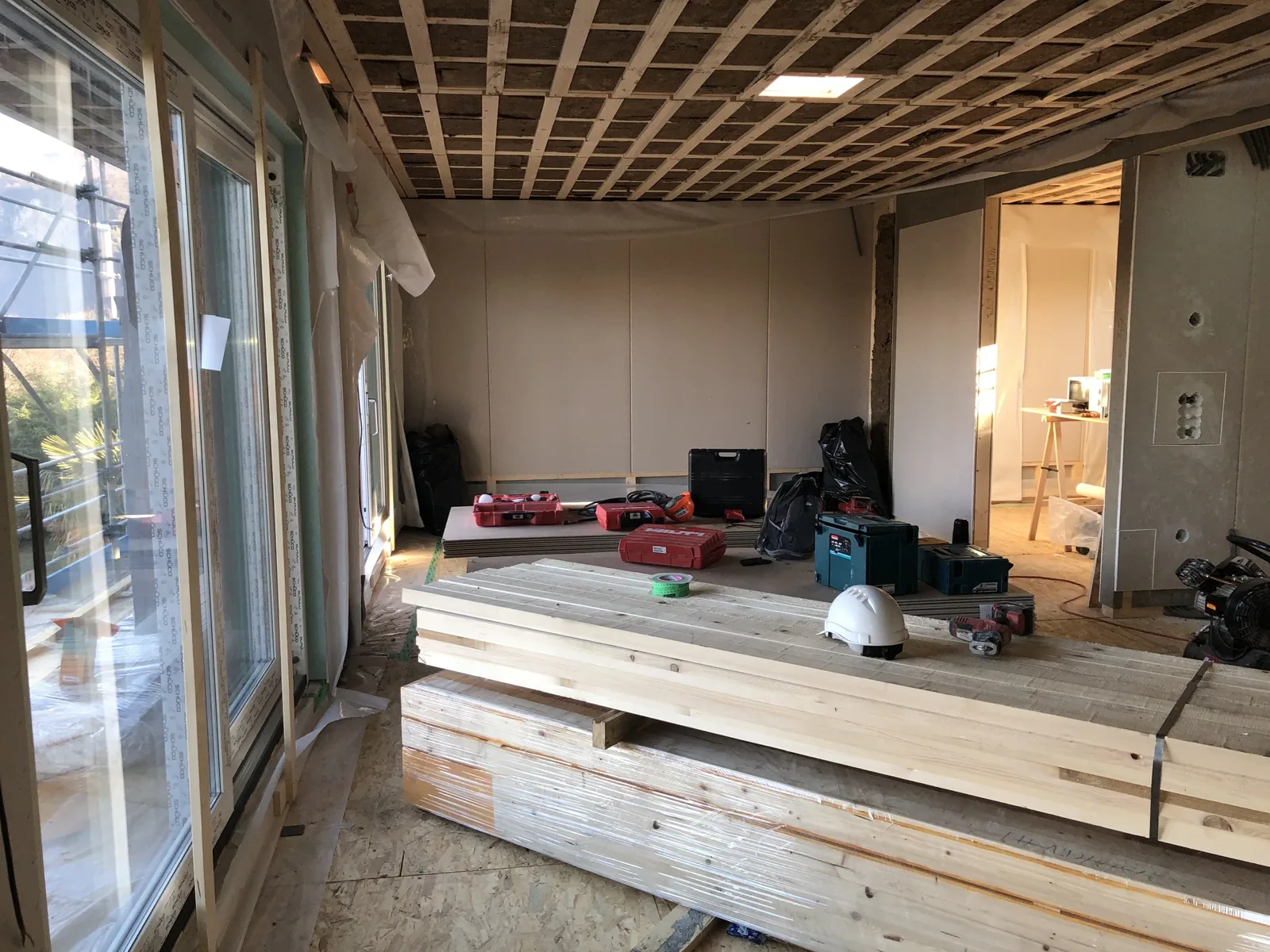 Intelaiatura del soffitto e materiali